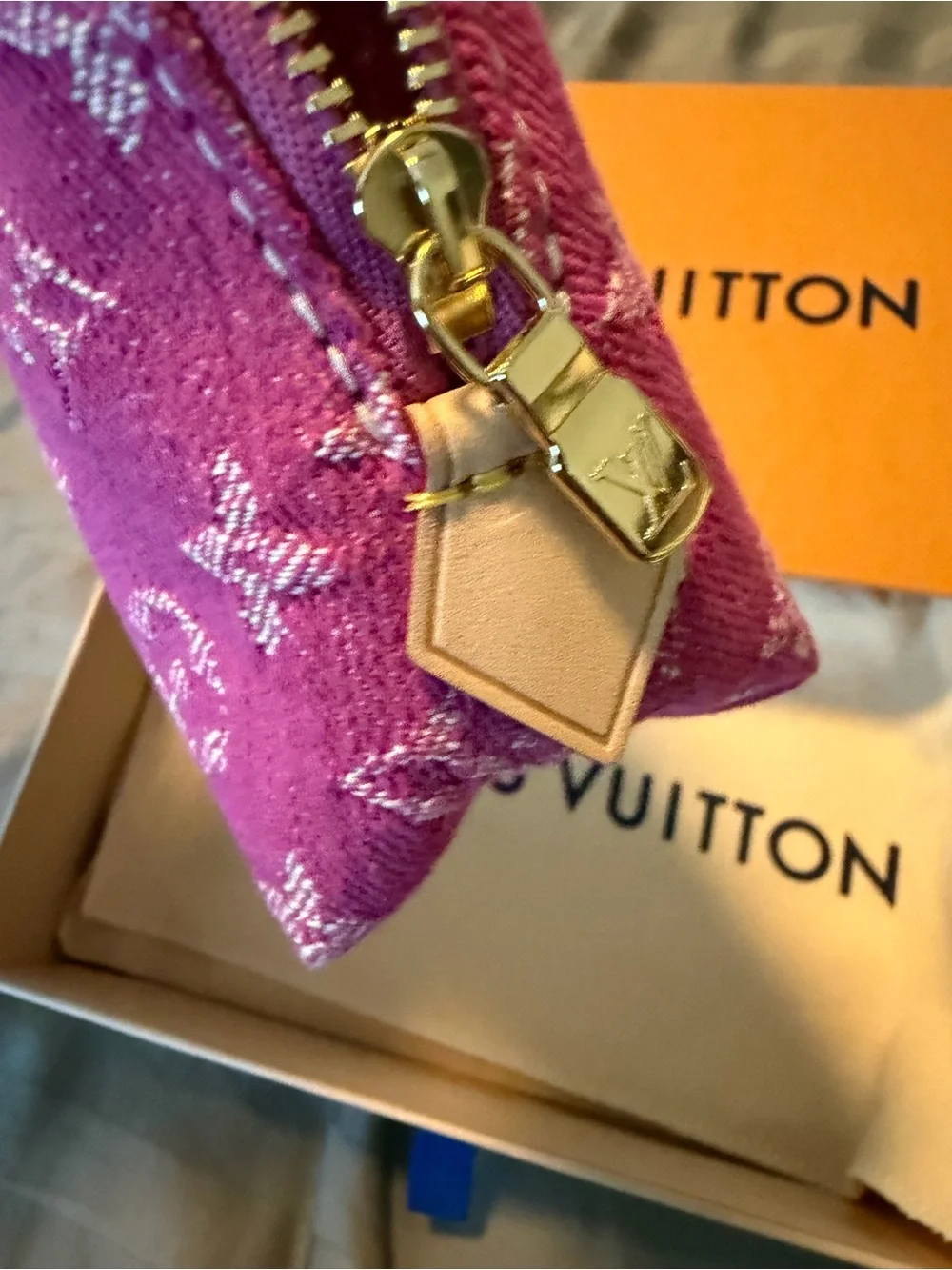 Louis Vuitton denim cosmetic pouch - Picture 6 of 10
